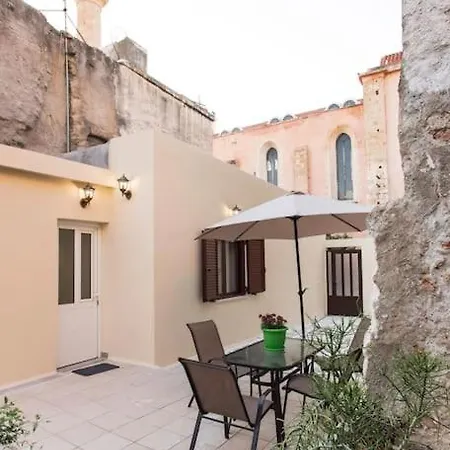 بيت للعطل Kalliston House With A Yard